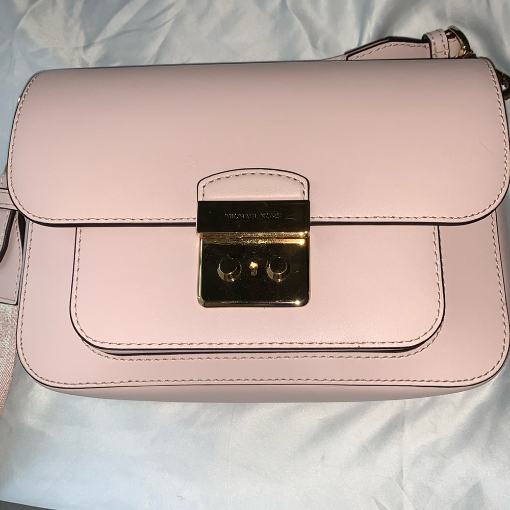 Michael Kors Sloan editor powder blush